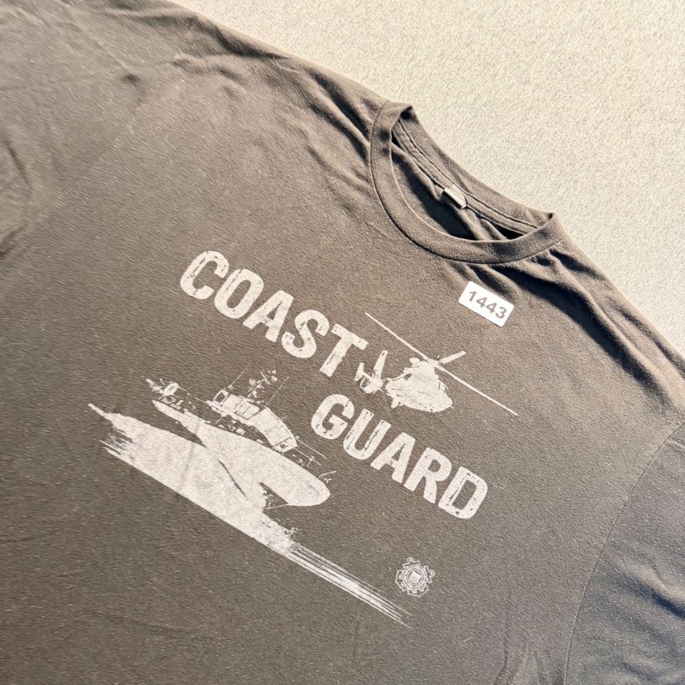 US Coast Guard Graphic T-Shirt Mens XL Gray Short Sleeve Helicopter Boat Tee